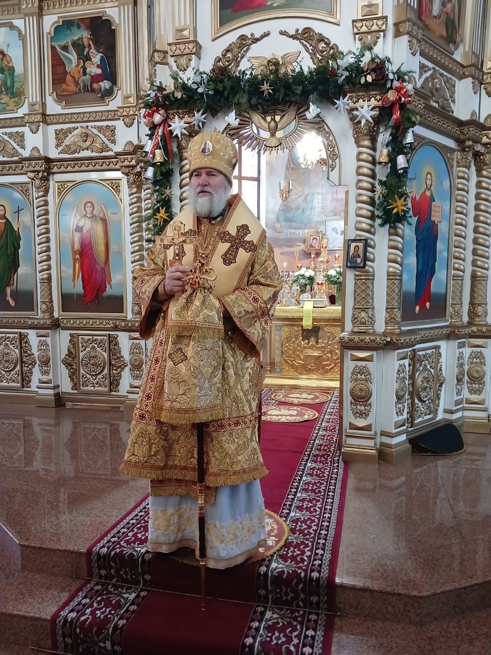 В последнее воскресенье перед Рождеством Христовым епископ Игнатий возглавил Литургию в Свято-Никольском кафедральном соборе Актобе