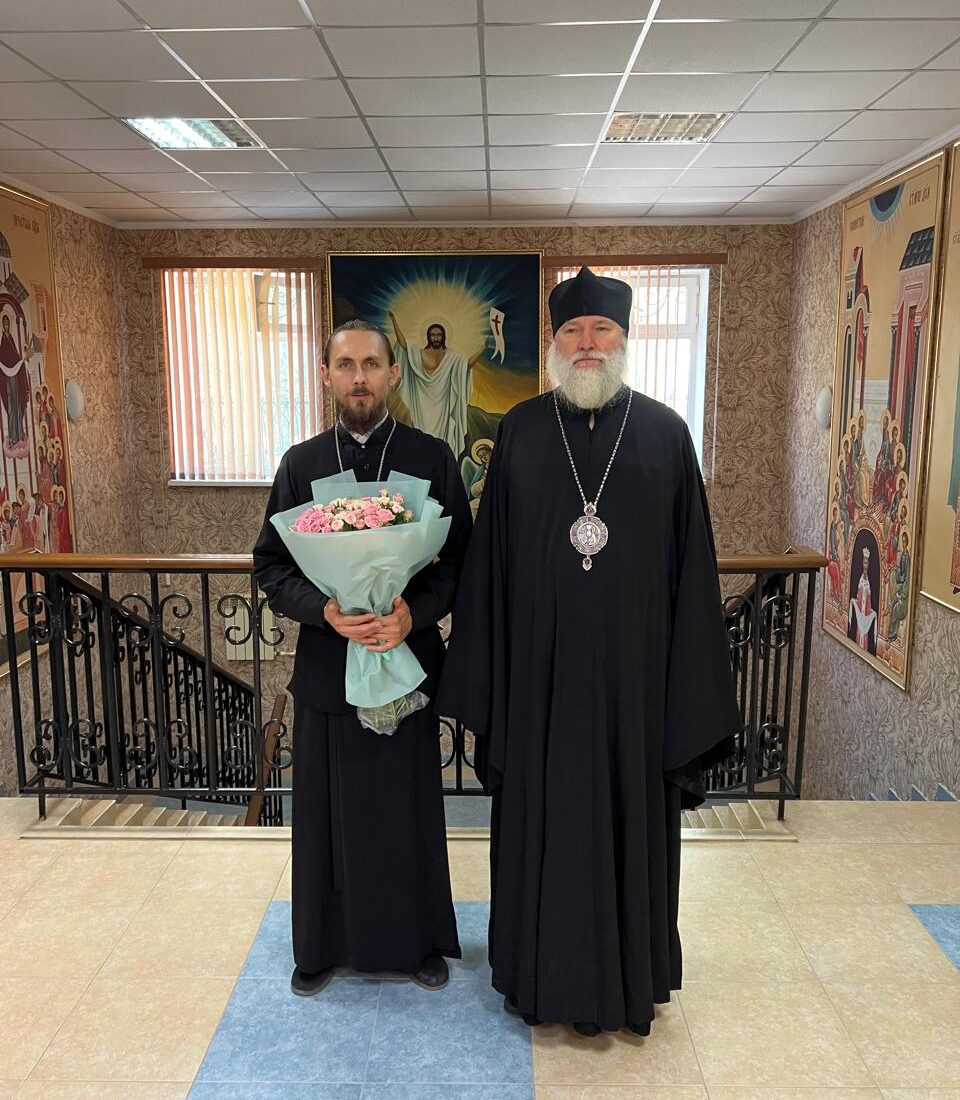 Епископ Игнатий поздравил с 33-летием иерея Романа Сайтиева