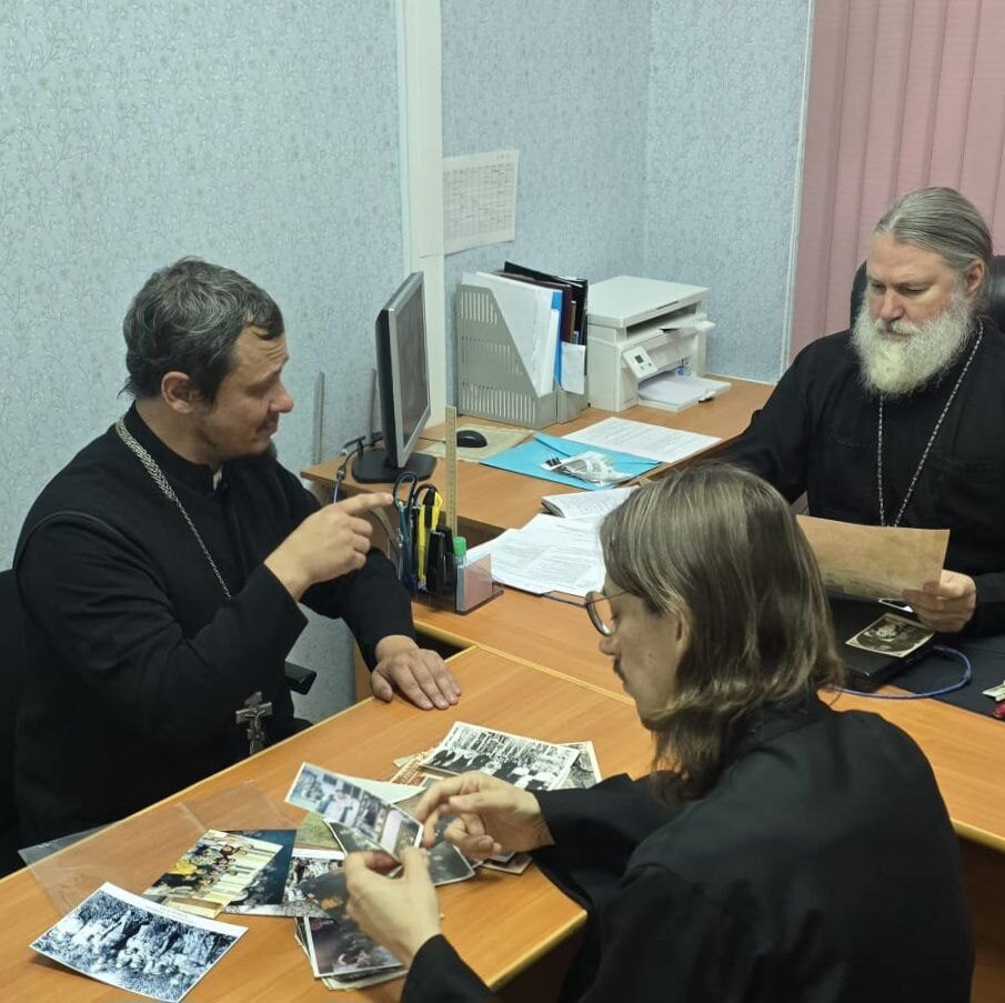 В рамках работы епархиальных отделов прошла рабочая встреча епископа Игнатия и протоиерея Дмитрия Соловьева