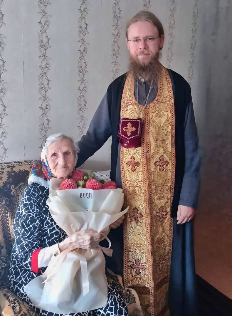 Старейшую прихожанку подворья Актюбинской и Кызылординской епархии поздравили со 100-летним юбилеем