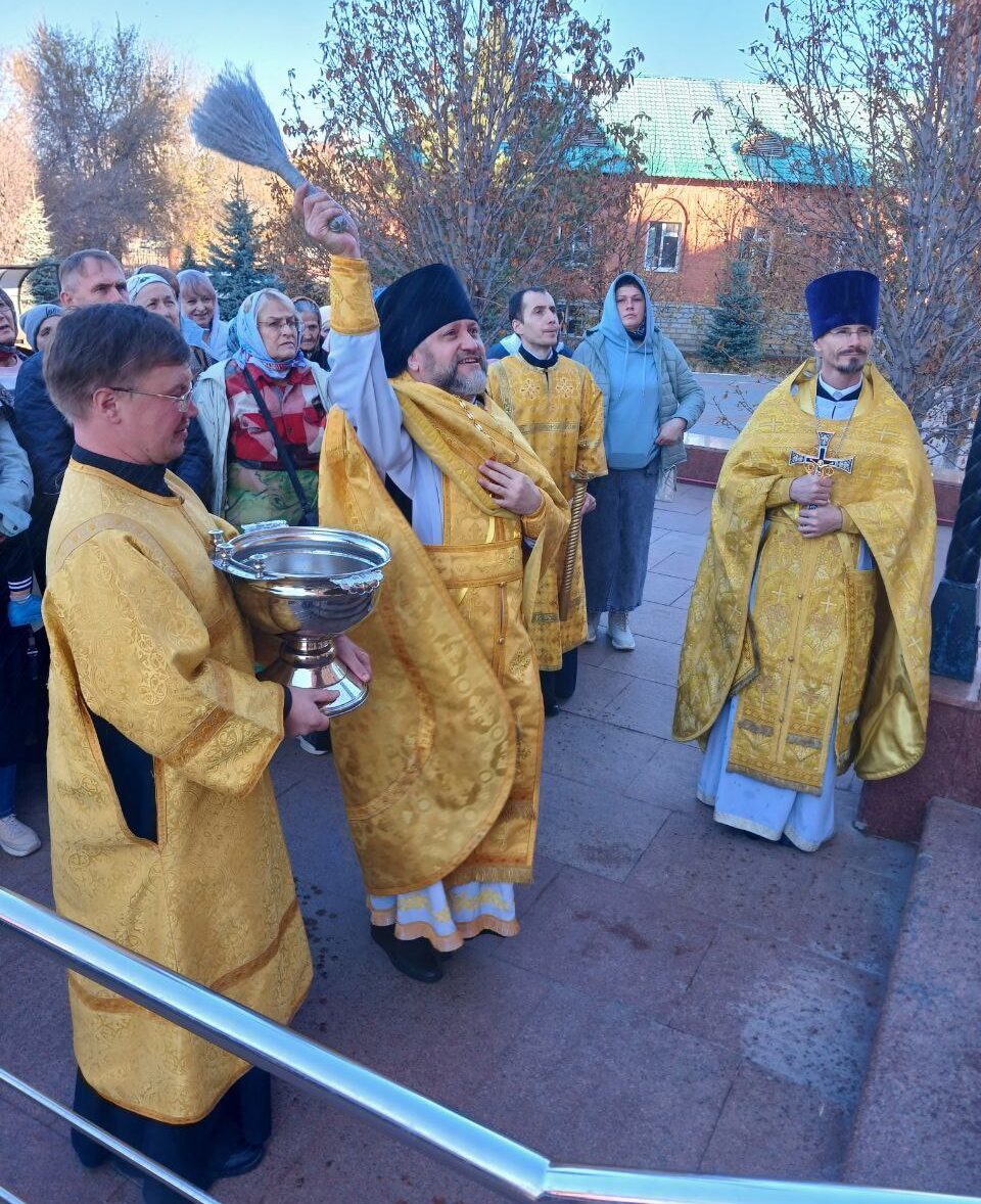 В Актобе торжественно почтили память святителя Николая, митрополита Алма-Атинского и Казахстанского