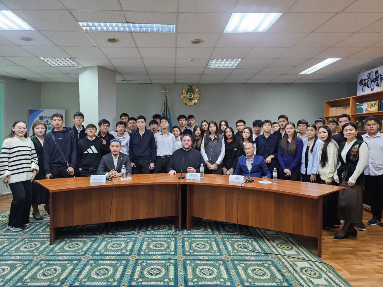 В Актобе прошел познавательный час со студентами колледжей