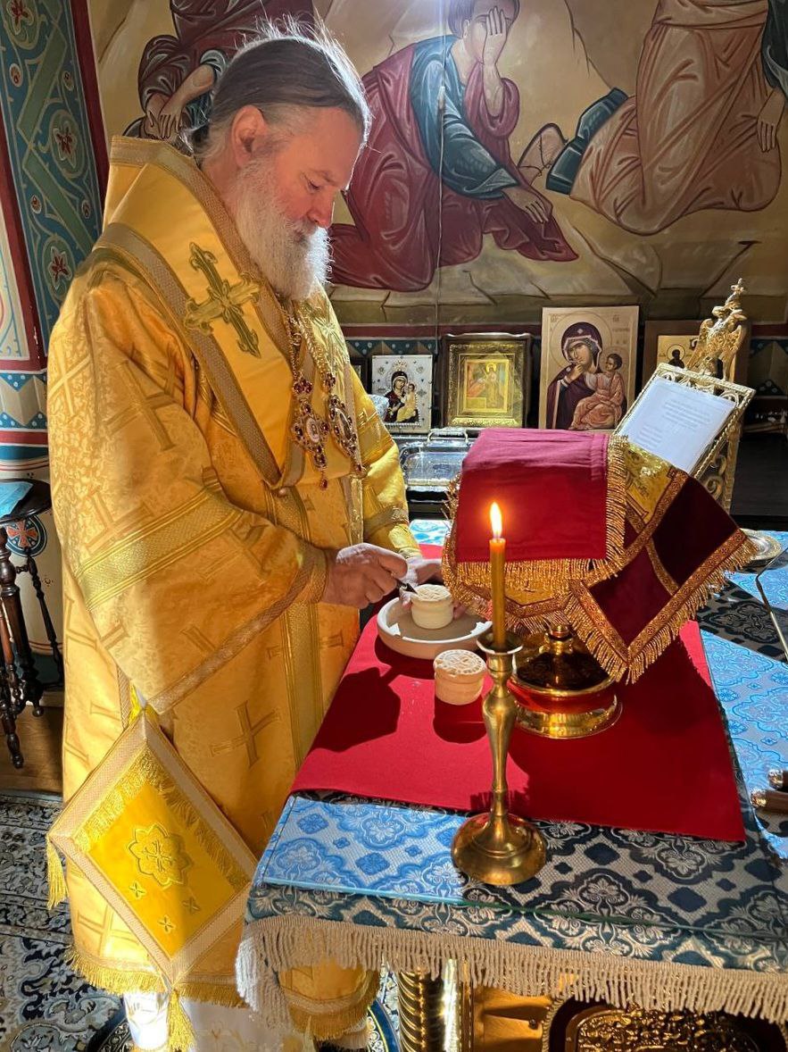 Епископ Игнатий совершил воскресную Литургию в Покровском храме Иссыка