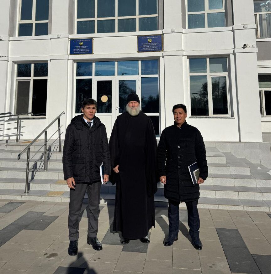 Продолжается визит епископа Игнатия в поселок Шиели