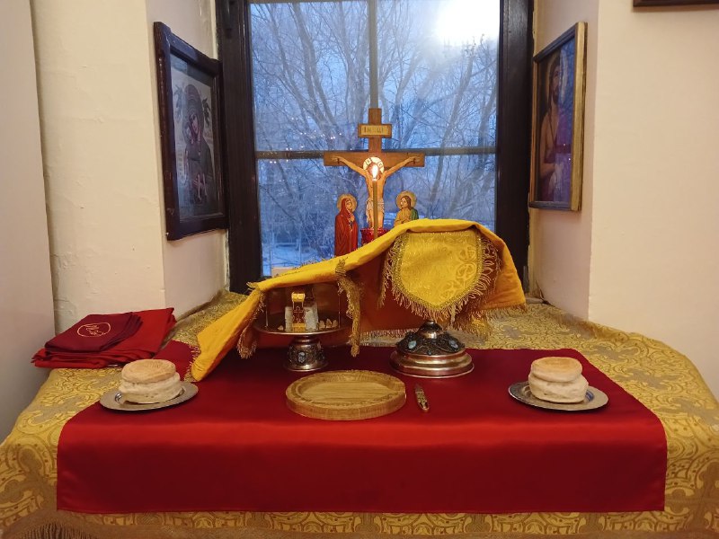 Епископ Игнатий совершил Литургию в Свято-Георгиевском храме города Байконур