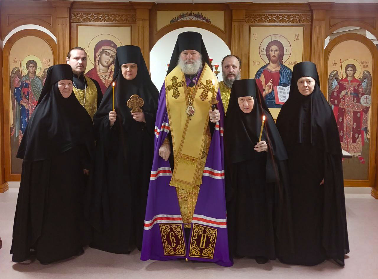 Епископ Игнатий совершил монашеский постриг на архиерейском подворье в Байконуре