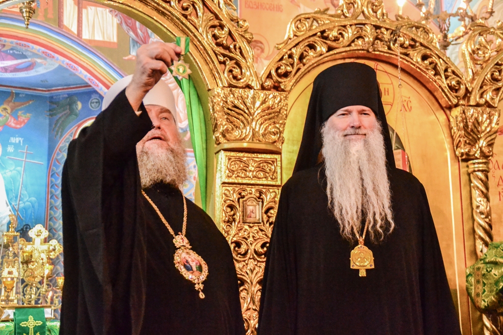 Поздравление митрополита Астанайского и Казахстанского Александра епископу Актюбинскому и Кызылординскому Игнатию с 60-летием со дня рождения