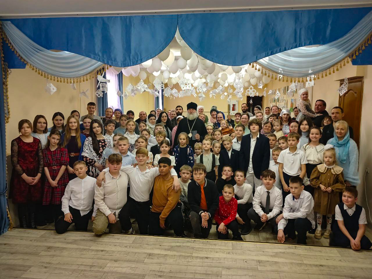 В здании епархиального управления города Актобе состоялся детский Рождественский концерт