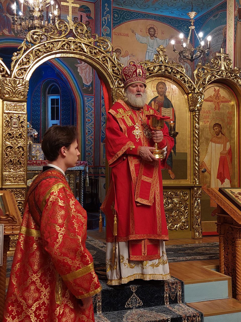 Епископ Игнатий совершил Божественную литургию в ночь наступления гражданского новолетия