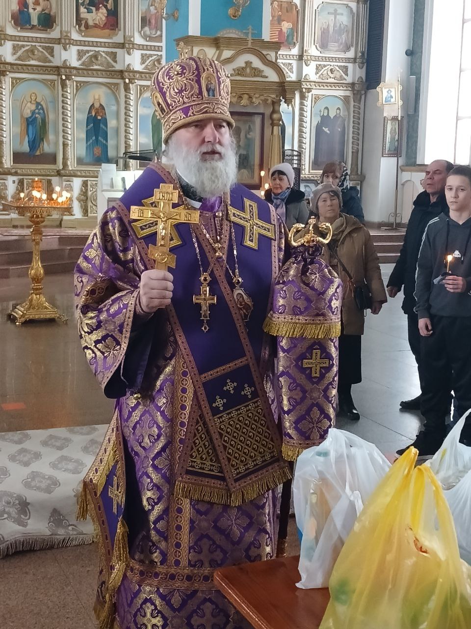 Епископ Игнатий совершил Литургию и панихиду в первую поминальную субботу Великого поста