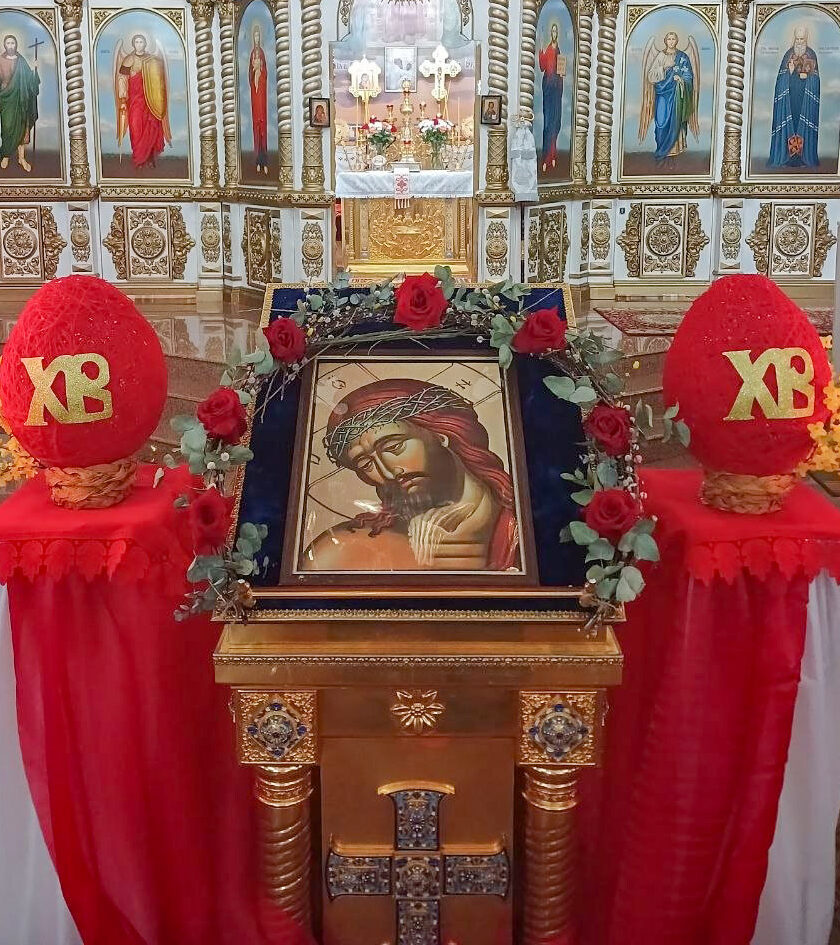 В праздник Воскресения Христова епископ Игнатий совершил великую вечерню в главном храме Актюбинска